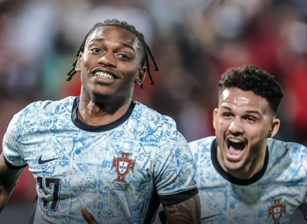 奥伦斯堡队踢出激烈比赛赢得三分