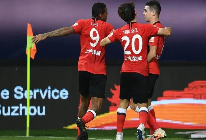 开云体育-上海德比战：申花胜上港，提前锁定季后赛席位