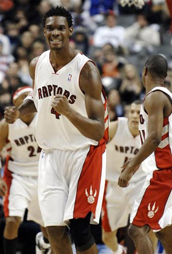 包含猛龙新秀赛后受访感言，表示团队合作至关重要的词条