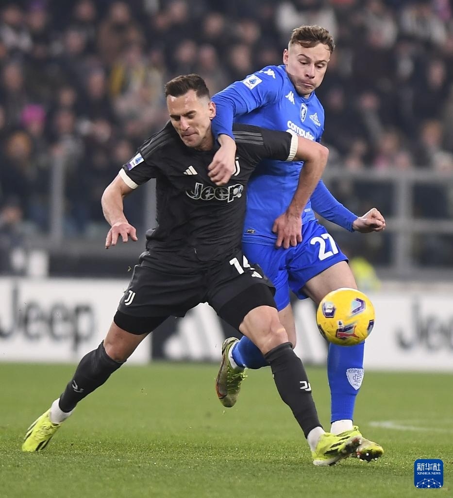 包含尤文图斯挺进淘汰赛，期待客场战平法兰克福的词条