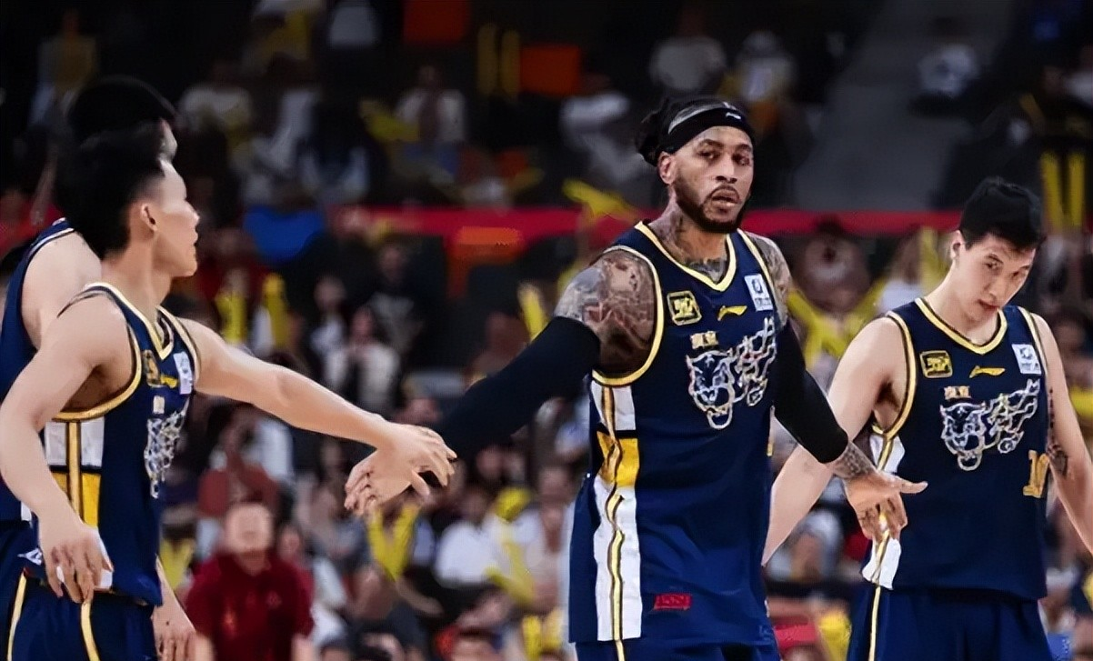 开云体育登录-青岛队内线强势发力，掀起一波高潮的简单介绍