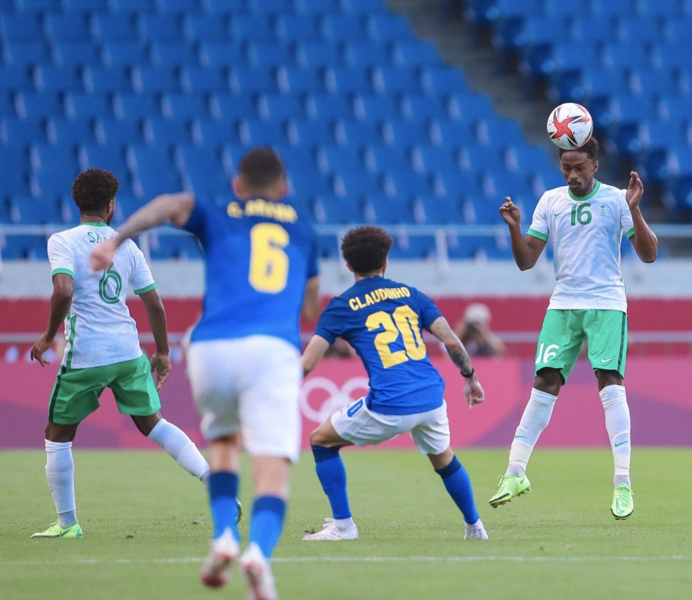 卫冕冠军再次霸气，保持领跑地位