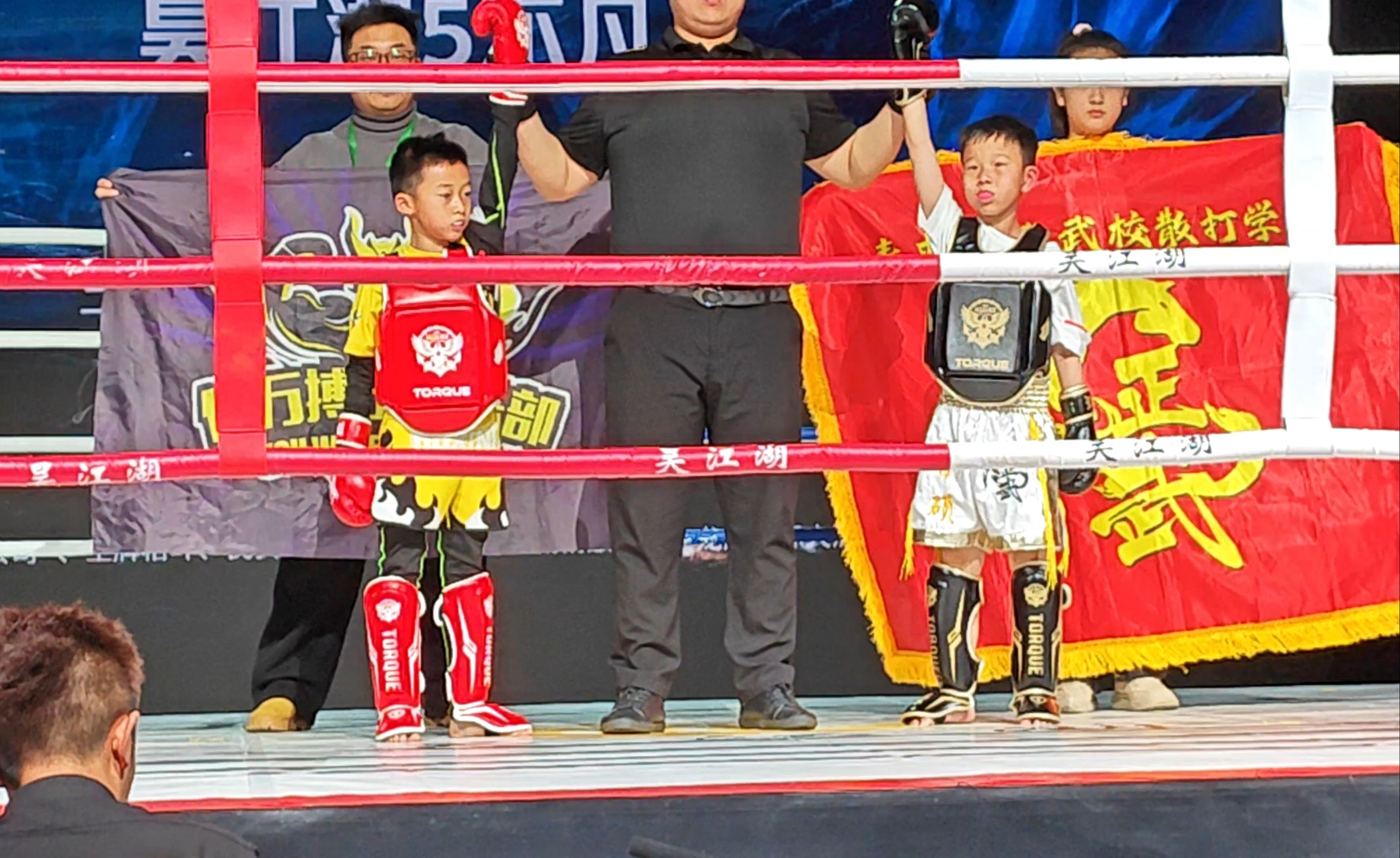 精彩对决！国内球队战胜实力派球队