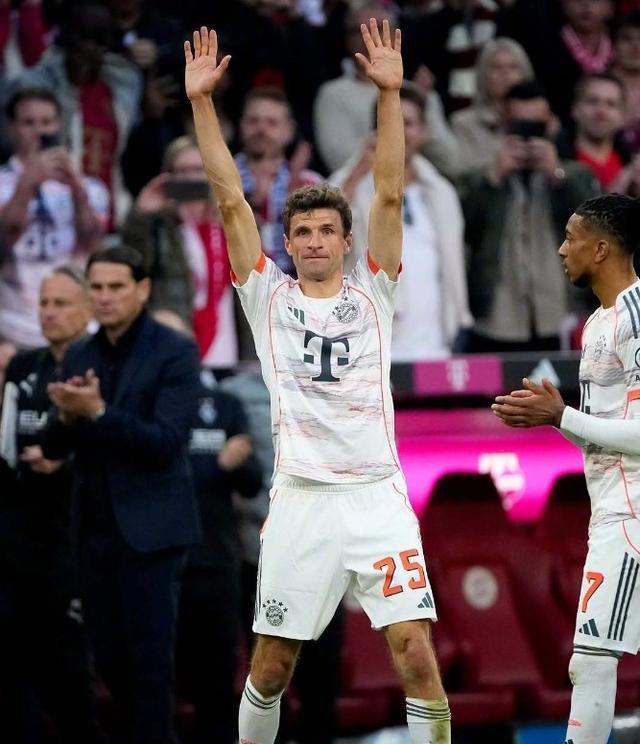 拜仁慕尼黑球迷迎接新赛季挑战