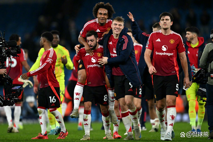曼联客场大胜瓦拉多利德，取得胜利
