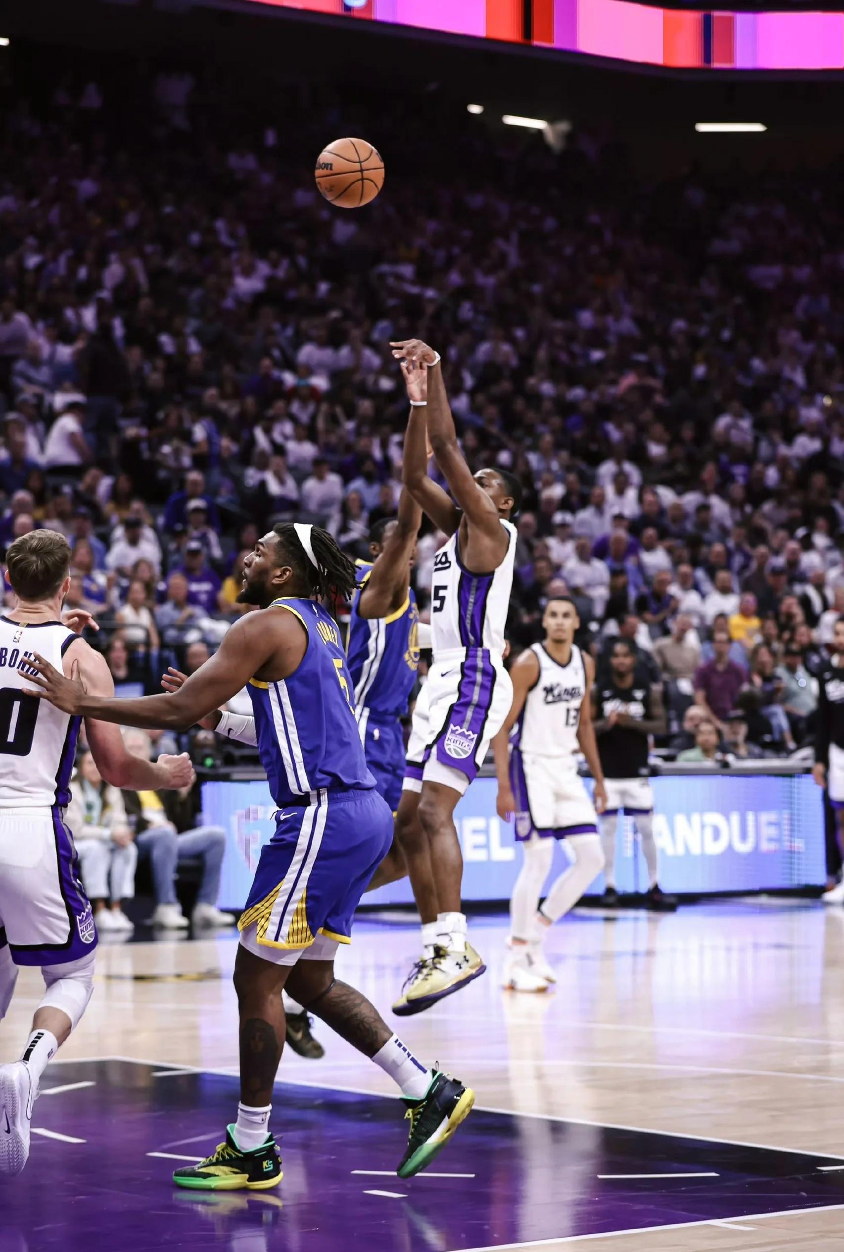 包含勇士队战胜国王队，战绩大幅提升的词条