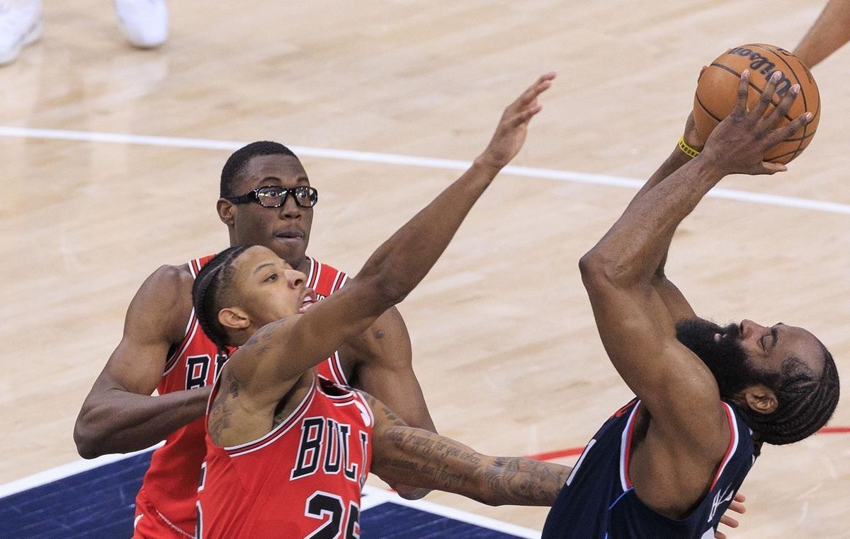 开云体育-关于公牛主场力克快船，拉文砍下高效分的信息