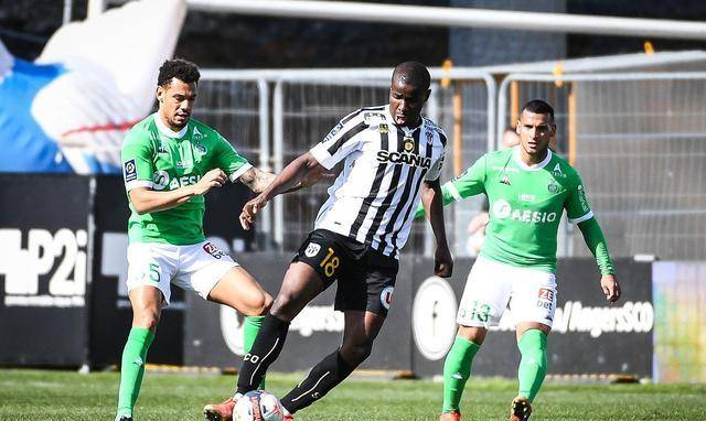 开云体育官方网站-圣埃蒂安客场大胜，球队士气高涨