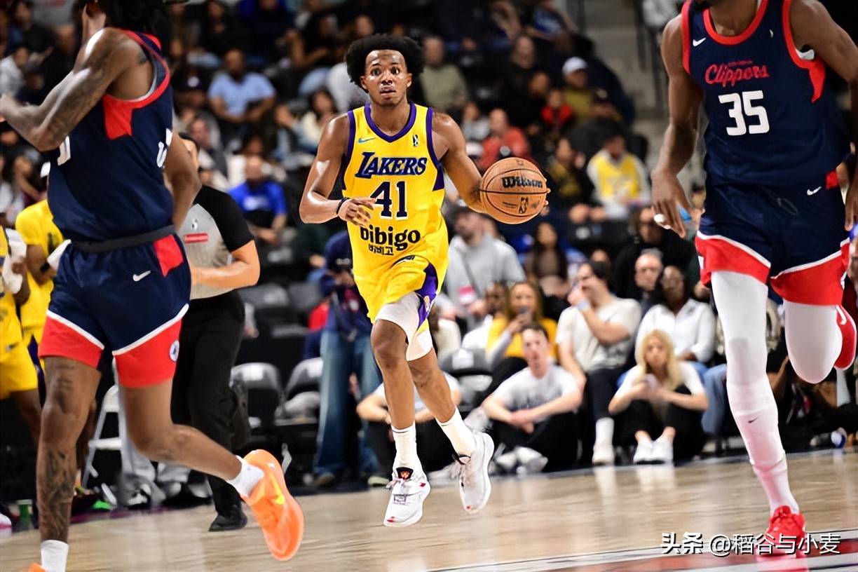 开云体育-包含精彩进攻战术层出不穷，球员表现亮眼的词条