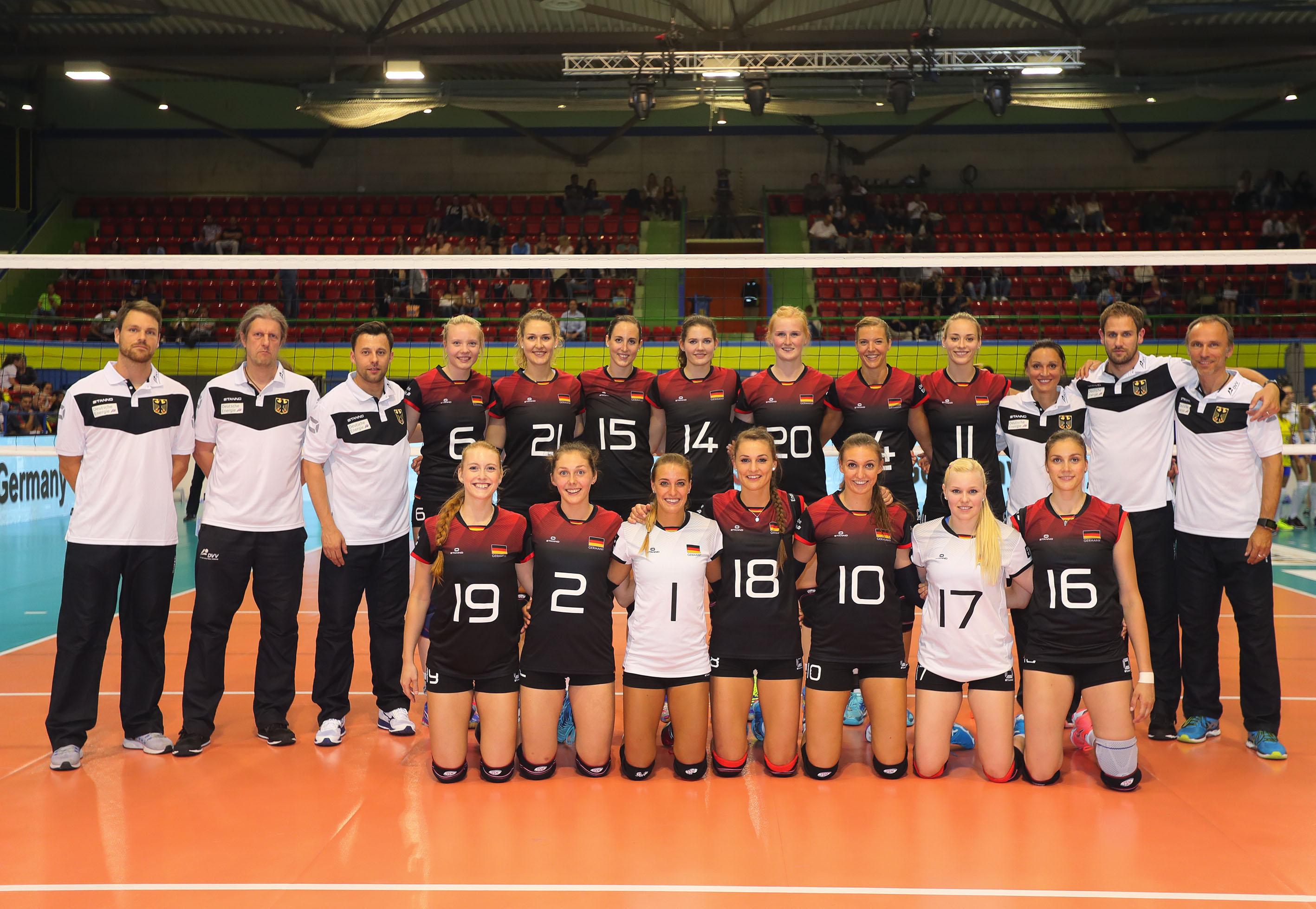 关于波兰遭遇瑞士崭露头角气吞山河的信息