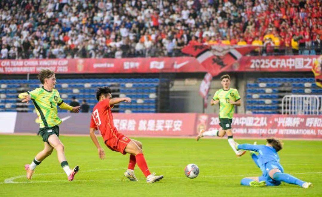 关于中超球队备战气氛浓烈，球员士气高昂期待胜利的信息