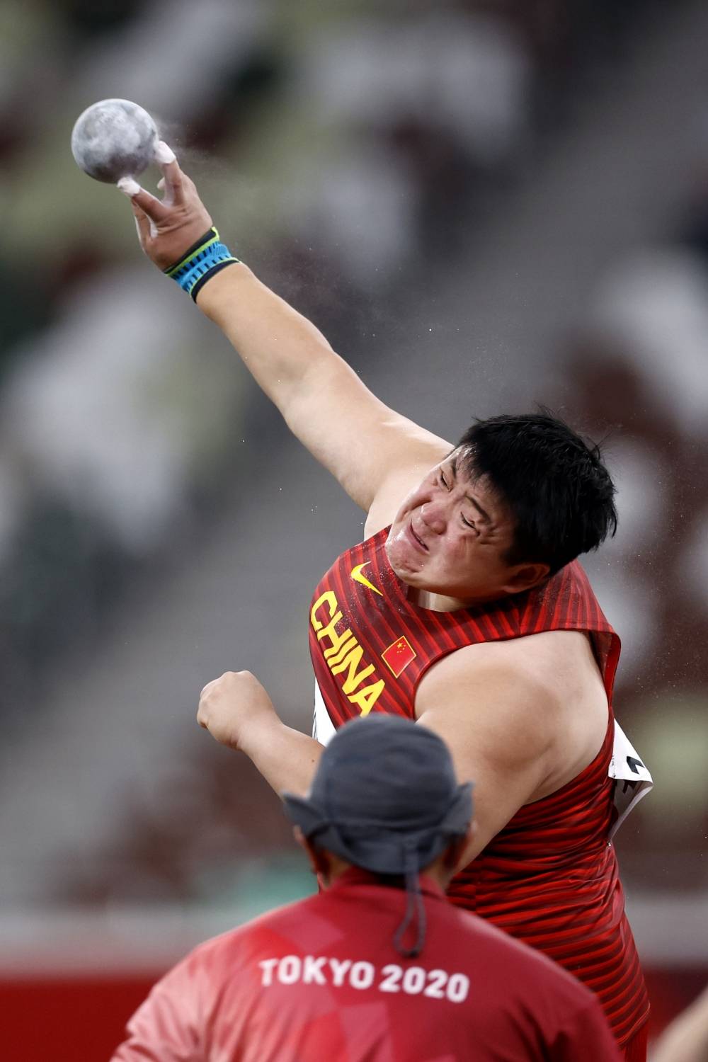 开云体育登录-瑞典铅球选手勇夺冠军，体育殿堂