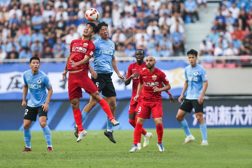 开云体育下载-乌克兰主场大胜，欧预赛比赛球迷热情观战