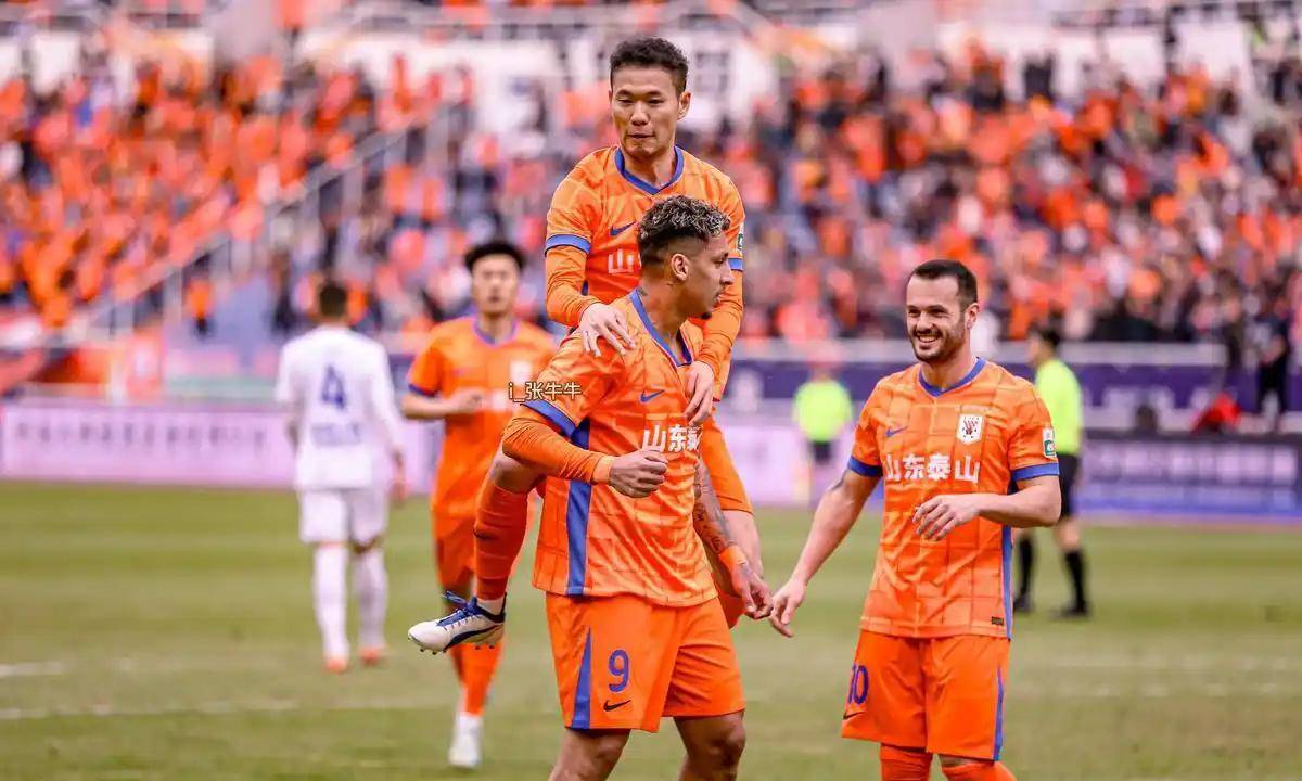 中超联赛胜负悬念频现，球迷关注度持续攀升