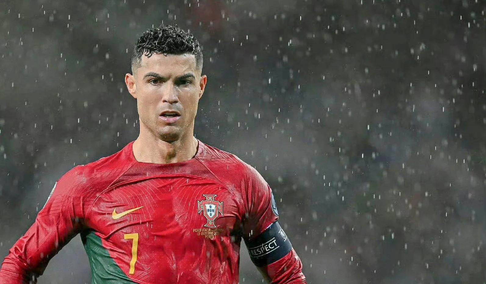 开云体育APP下载-皇马大胜，C罗贡献帽子戏法