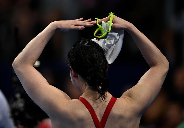 加拿大游泳名将再获金牌，实力雄厚