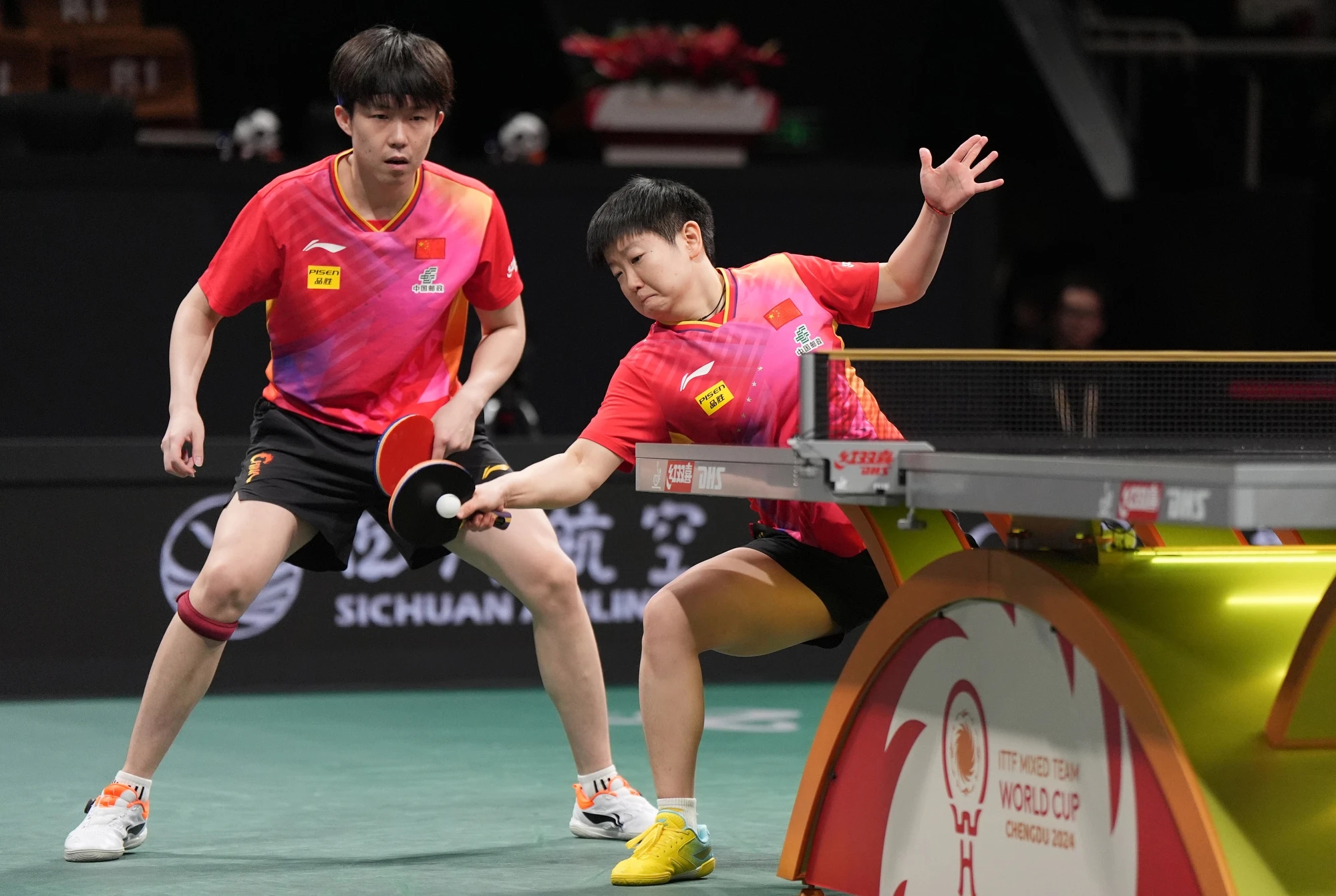 开云体育中国-体育比赛战况激烈，多位选手争先恐后冲刺