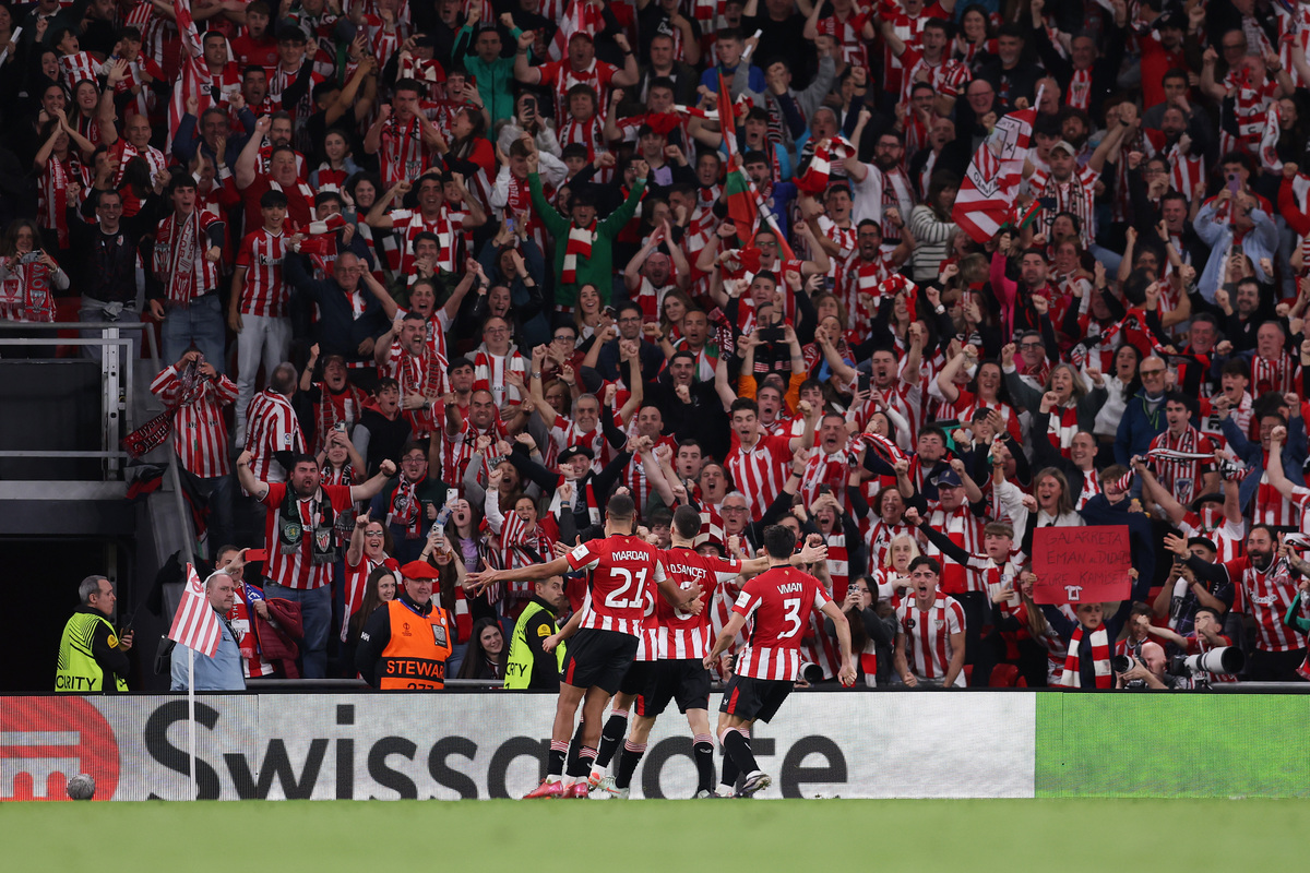 包含热刺主场大胜切尔西，继续保持不败的词条