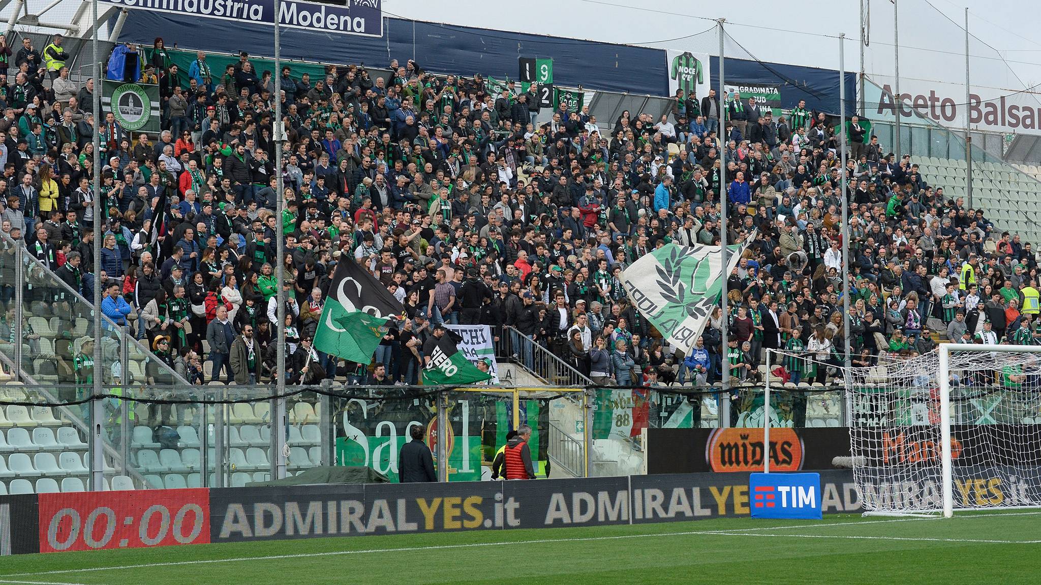 开云体育中国-萨索洛队员全力以赴备战下一场比赛的简单介绍