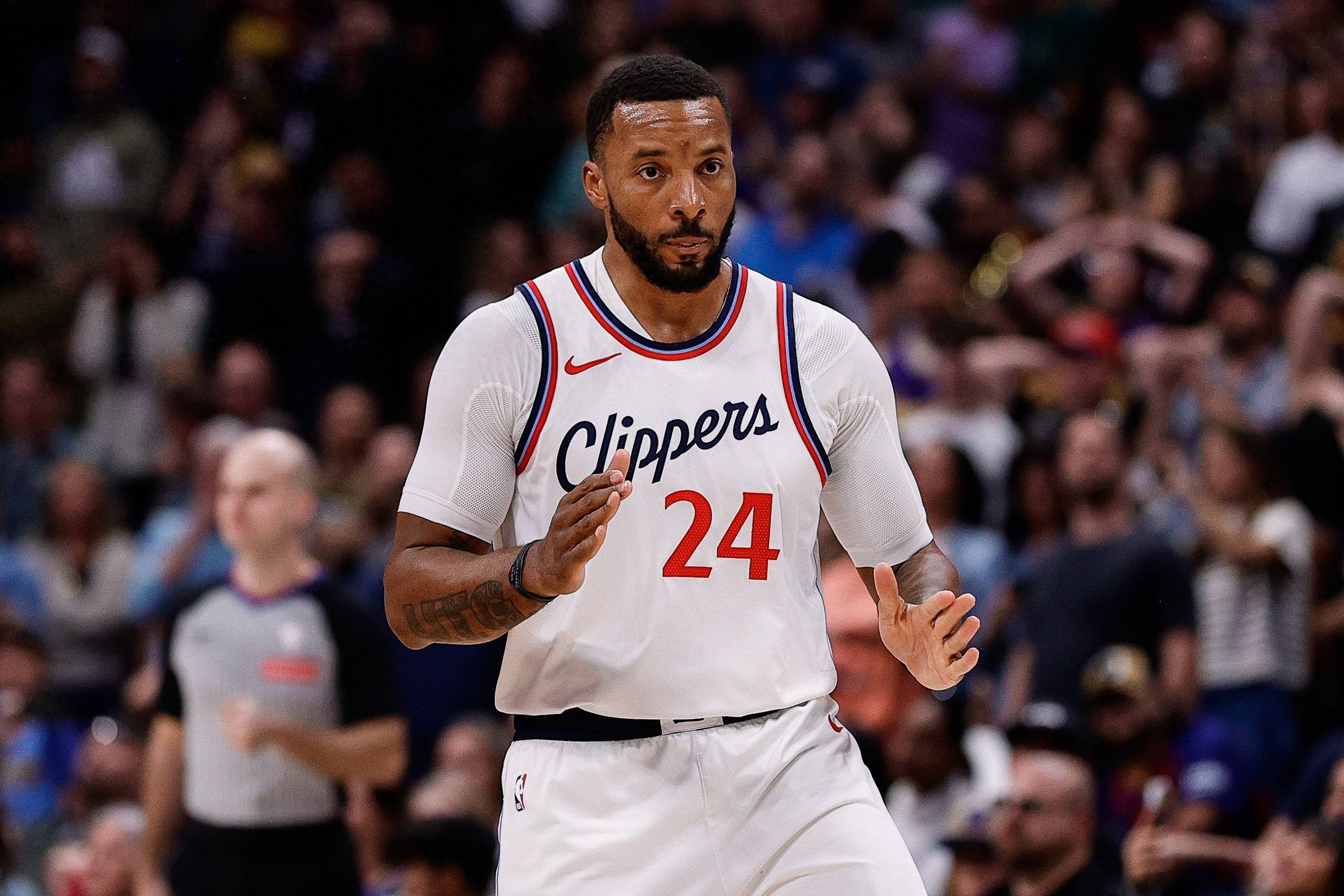 开云体育登录-篮网队主将发挥出色，带队止颓势