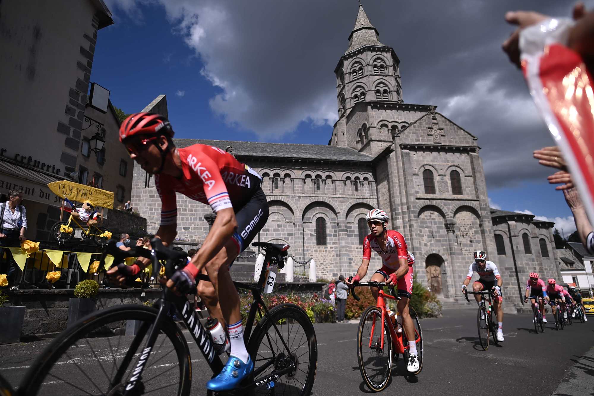 关于法国力争扩大优势，备战奥地利追求进步的信息