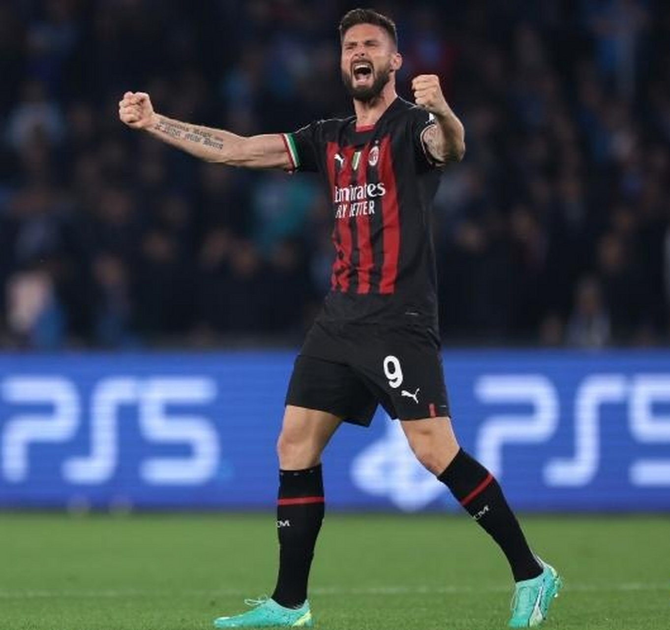 开云体育登录-AC米兰队在顶级比赛中表现出色，获得胜利！