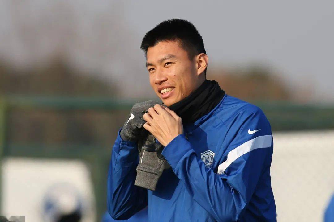 开云平台-雄狮队近期比赛获得重要胜利，士气大增