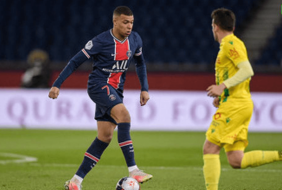 包含摩纳哥目前举步维艰，面临保级压力的词条