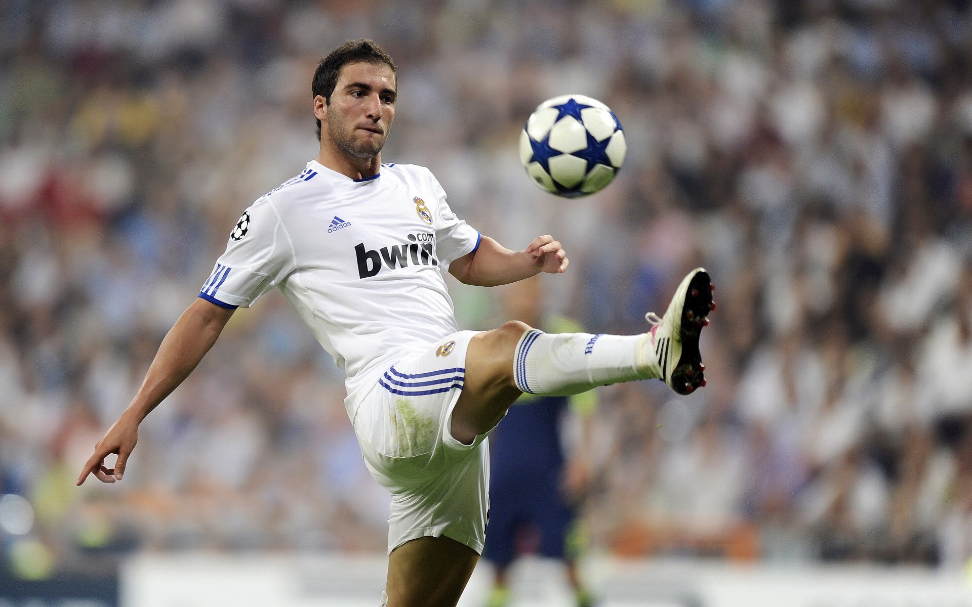 开云体育中国-唯一性的双星闪耀，从奇才击败北京队到莫兰特欧冠接管比赛的跨界启示