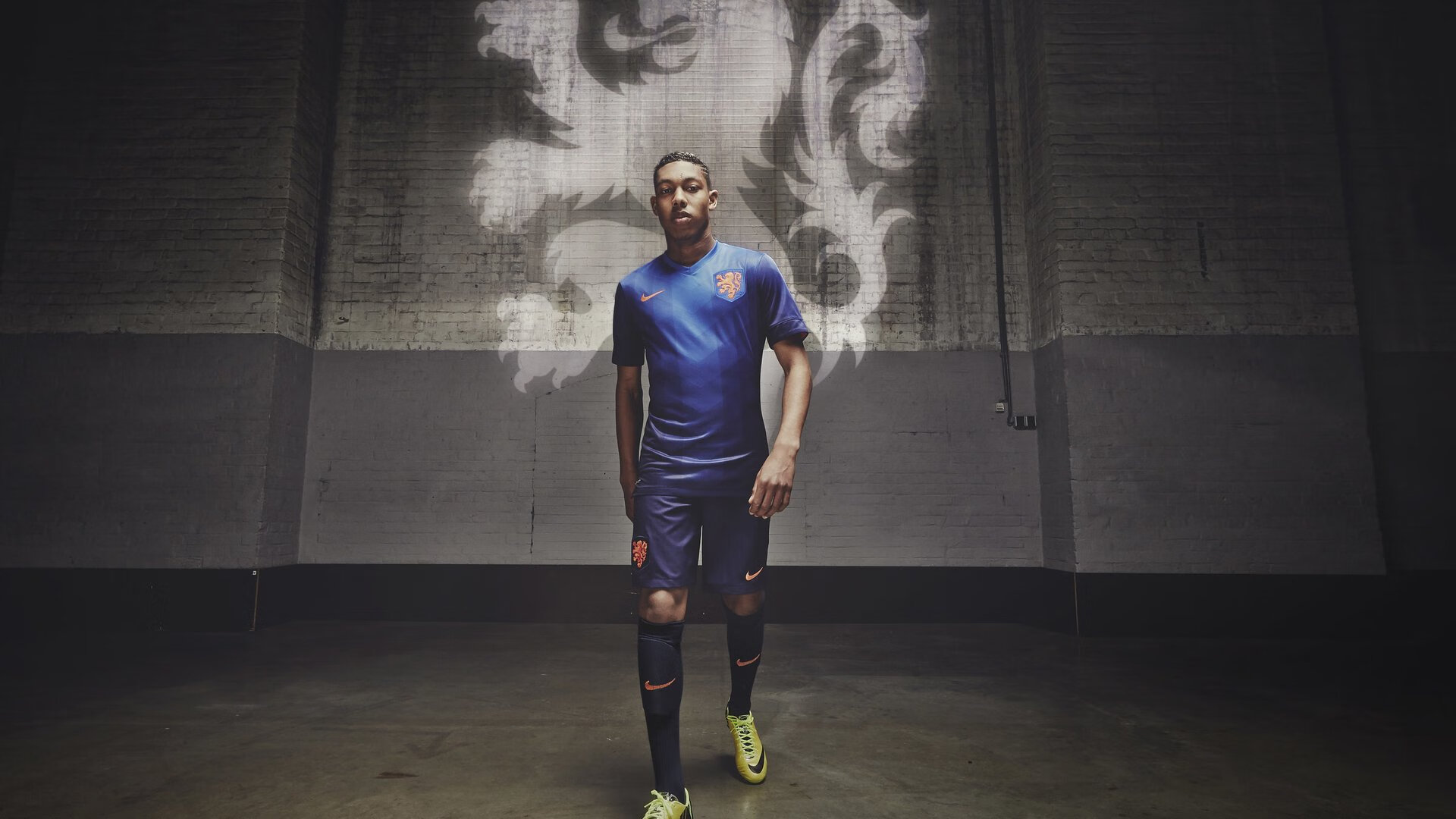 那不勒斯烈火焚尽西班牙战船,孔德燃起亚平宁永恒火焰